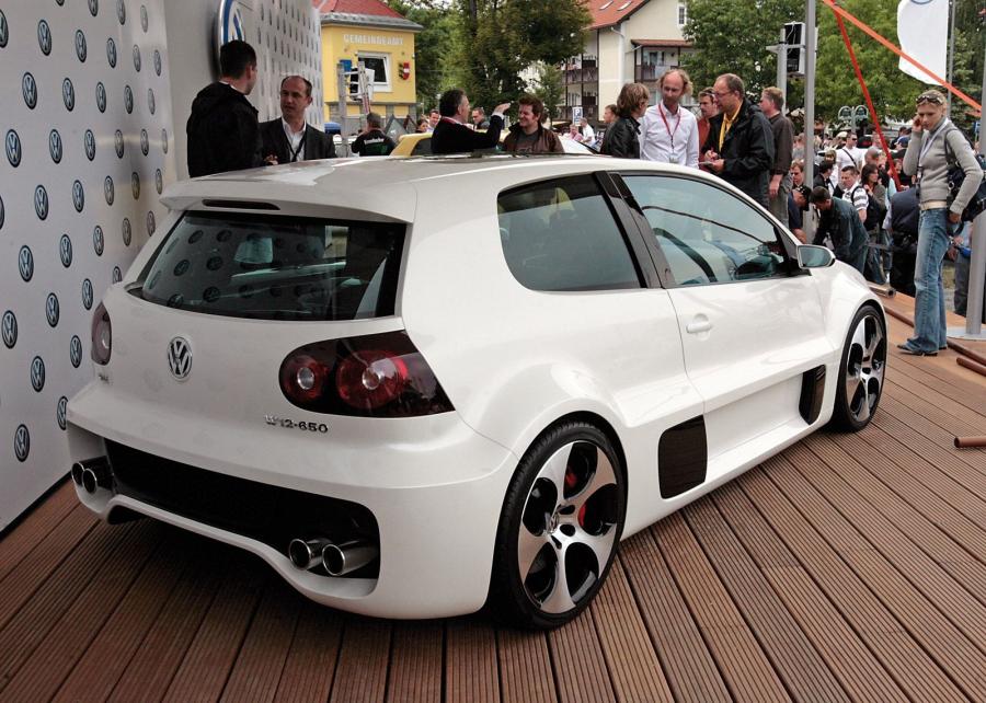  Volkswagen Golf GTi W12 650 Concept 2007 года  (фото 30 из 36)